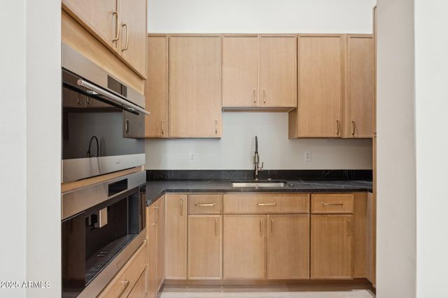 4512 N 38TH Street, Phoenix, AZ 85018