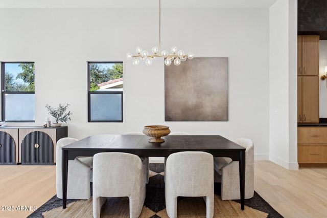 4512 N 38TH Street, Phoenix, AZ 85018