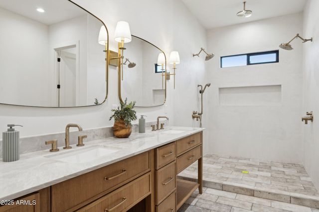 4512 N 38TH Street, Phoenix, AZ 85018