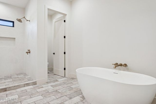 4512 N 38TH Street, Phoenix, AZ 85018