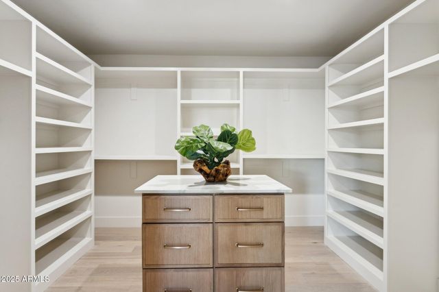 4512 N 38TH Street, Phoenix, AZ 85018