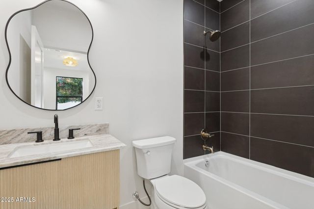 4512 N 38TH Street, Phoenix, AZ 85018