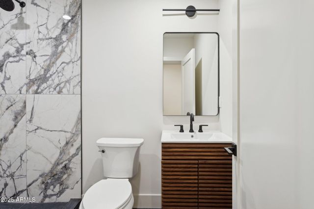 4512 N 38TH Street, Phoenix, AZ 85018