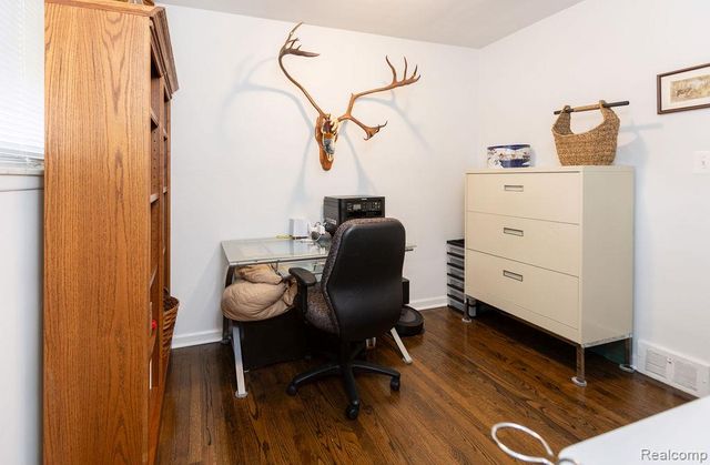 24636 Almond Avenue, Eastpointe, MI 48021