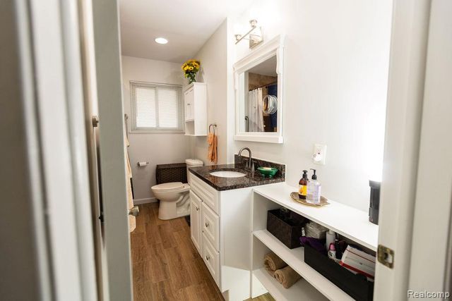 24636 Almond Avenue, Eastpointe, MI 48021