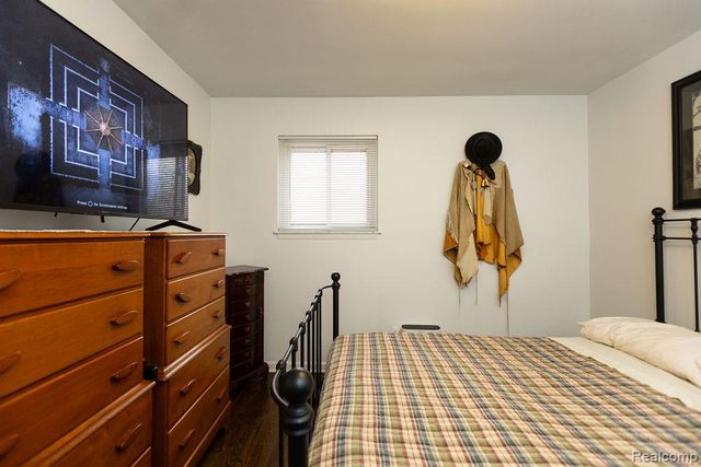 24636 Almond Avenue, Eastpointe, MI 48021