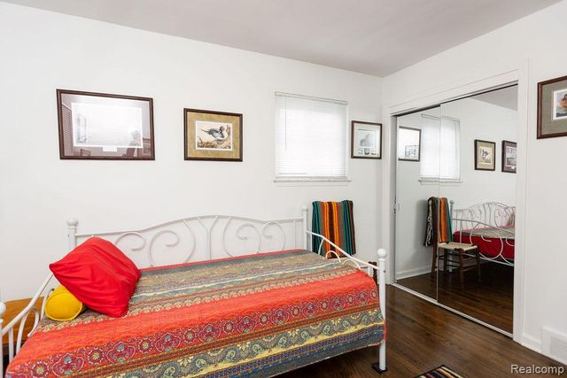 24636 Almond Avenue, Eastpointe, MI 48021