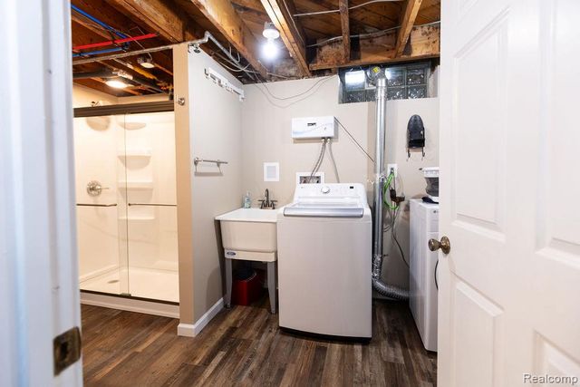 24636 Almond Avenue, Eastpointe, MI 48021