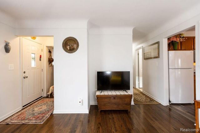 24636 Almond Avenue, Eastpointe, MI 48021