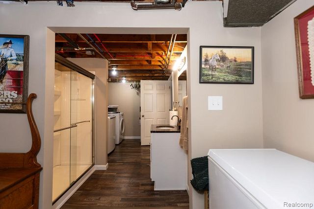 24636 Almond Avenue, Eastpointe, MI 48021