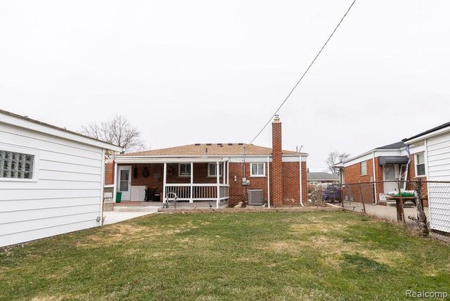 24636 Almond Avenue, Eastpointe, MI 48021