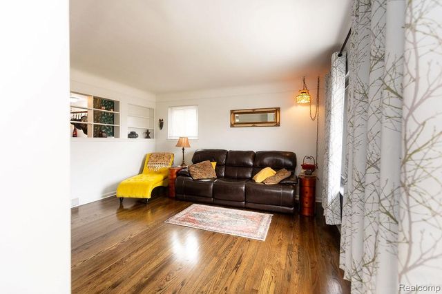 24636 Almond Avenue, Eastpointe, MI 48021