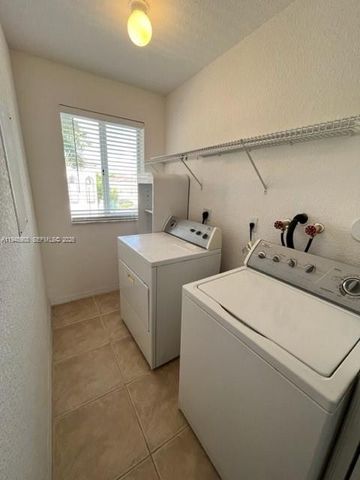 1932 SE 24th Ave, Homestead, FL 33035