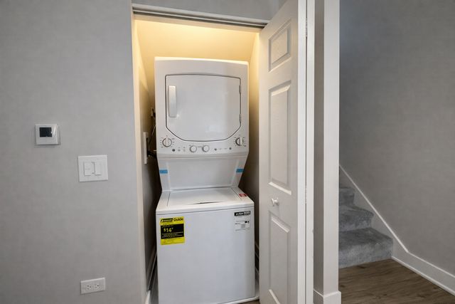 146 S 9th Avenue 2, Maywood, IL 60153