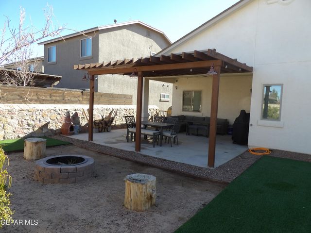 14231 CHARLES POLLOCK Avenue, El Paso, TX 79938