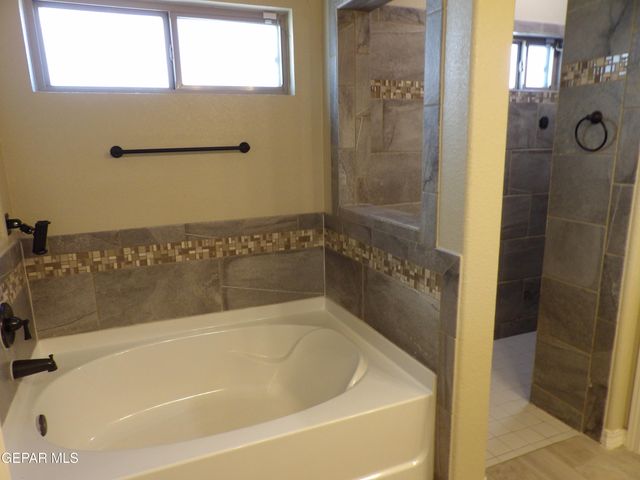 14231 CHARLES POLLOCK Avenue, El Paso, TX 79938