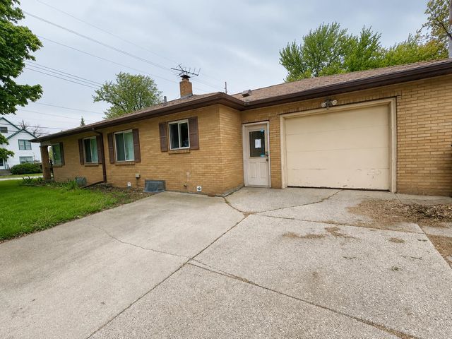 1500 N Trumbull Street, Bay City, MI 48708