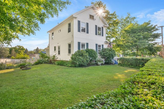 234 Elm St, Amesbury, MA 01913