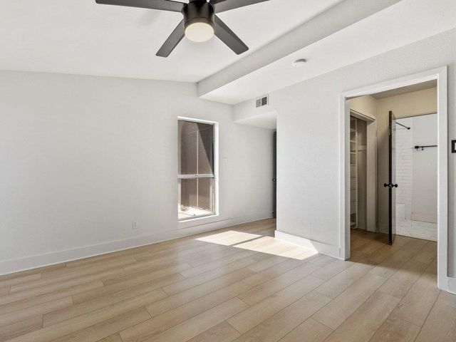 909 Reinli ST 102, Austin, TX 78751