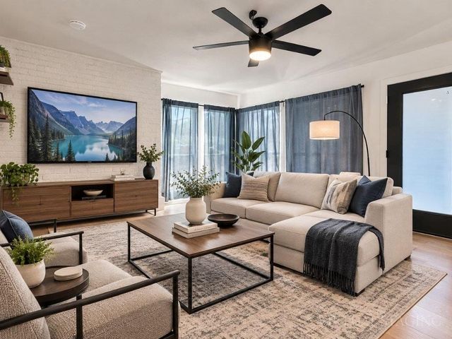909 Reinli ST 102, Austin, TX 78751