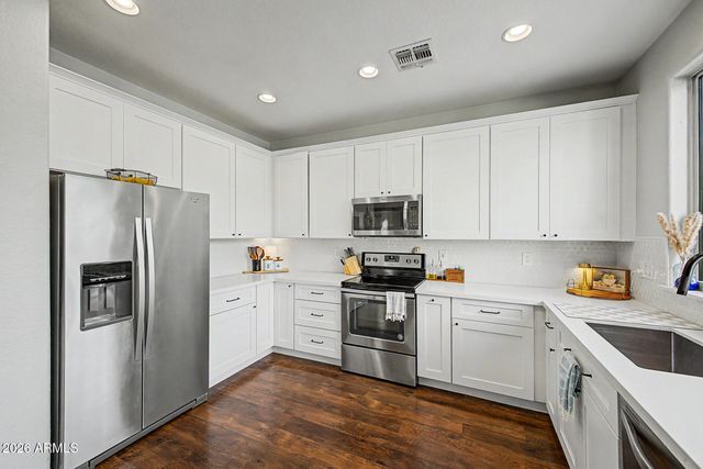 6854 W POTTER Drive, Glendale, AZ 85308