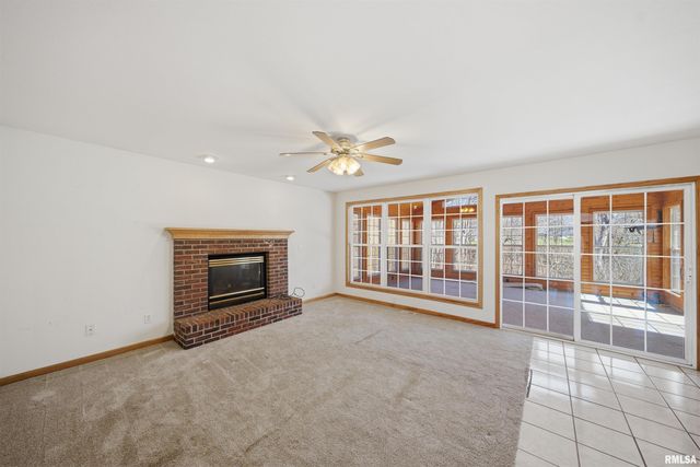 315 OAKBROOK Drive, East Peoria, IL 61611