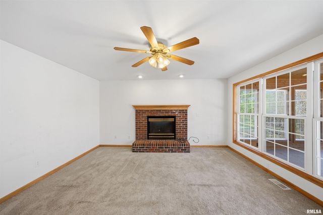 315 OAKBROOK Drive, East Peoria, IL 61611