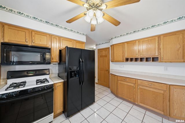 315 OAKBROOK Drive, East Peoria, IL 61611