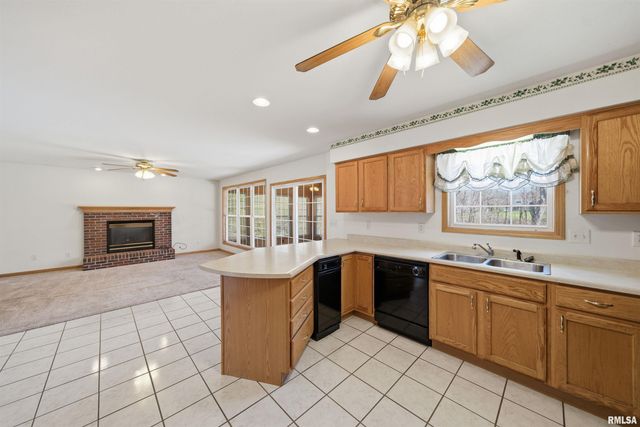 315 OAKBROOK Drive, East Peoria, IL 61611