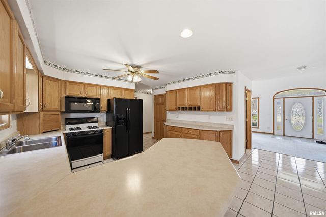 315 OAKBROOK Drive, East Peoria, IL 61611