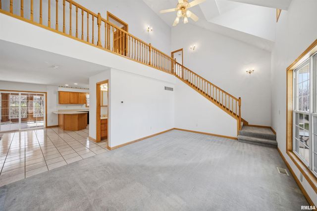 315 OAKBROOK Drive, East Peoria, IL 61611