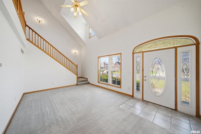 315 OAKBROOK Drive, East Peoria, IL 61611