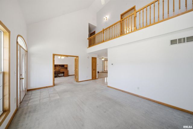 315 OAKBROOK Drive, East Peoria, IL 61611