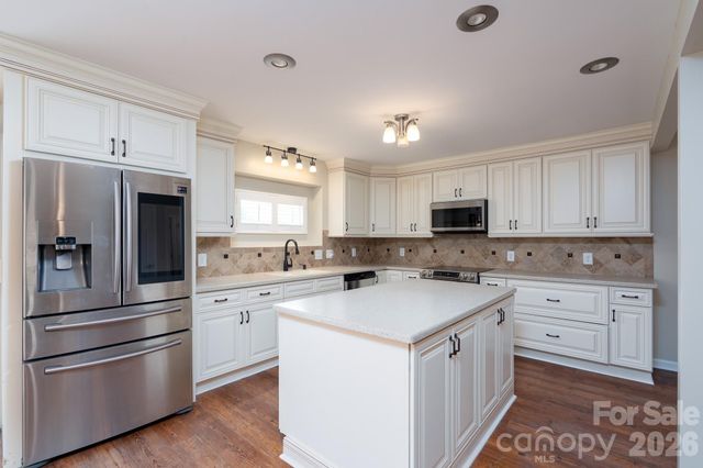 6665 Dellwood Drive, Kannapolis, NC 28081