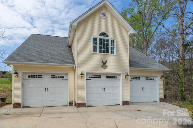 6665 Dellwood Drive, Kannapolis, NC 28081