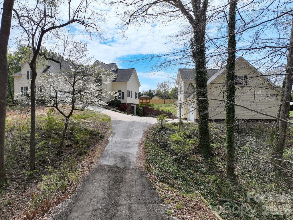 6665 Dellwood Drive, Kannapolis, NC 28081