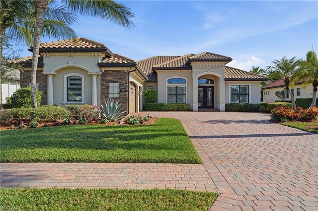 9923 Corso Bello DR, Naples, FL 34113