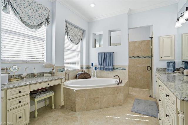 9923 Corso Bello DR, Naples, FL 34113