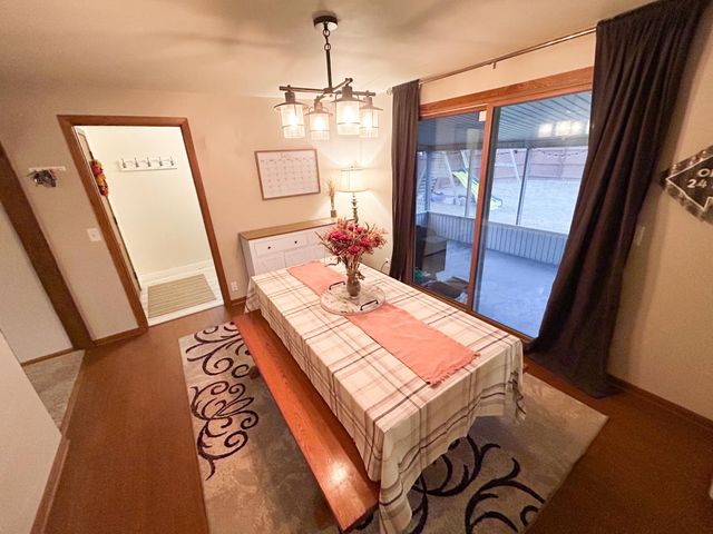 1166 Maplewood Drive, Worthington, MN 56187