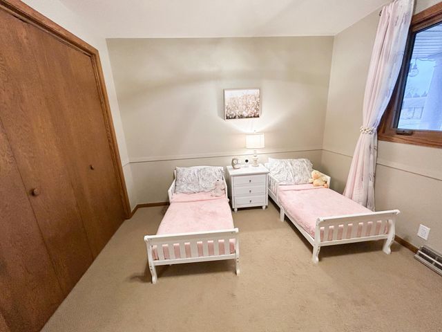 1166 Maplewood Drive, Worthington, MN 56187