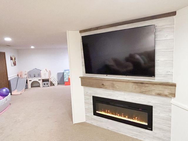 1166 Maplewood Drive, Worthington, MN 56187