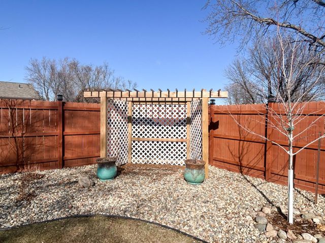 1166 Maplewood Drive, Worthington, MN 56187