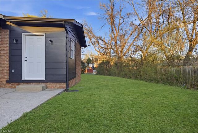 2301 Ontario Street, Greensboro, NC 27403