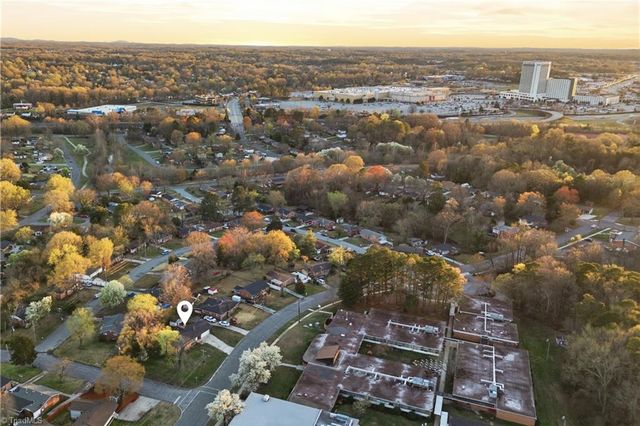 2301 Ontario Street, Greensboro, NC 27403