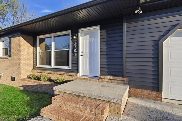 2301 Ontario Street, Greensboro, NC 27403