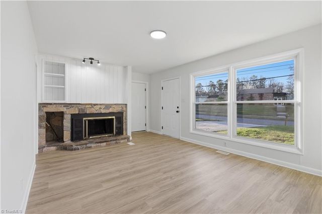 2301 Ontario Street, Greensboro, NC 27403