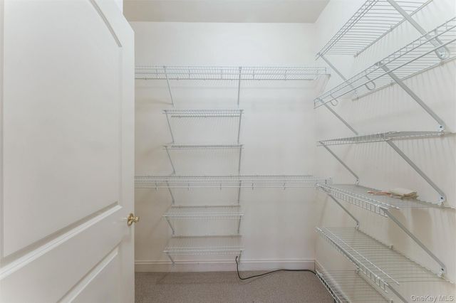 420 Pacing Way, Westbury, NY 11590