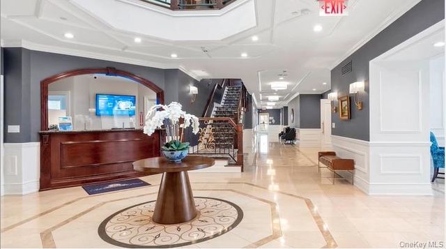 420 Pacing Way, Westbury, NY 11590