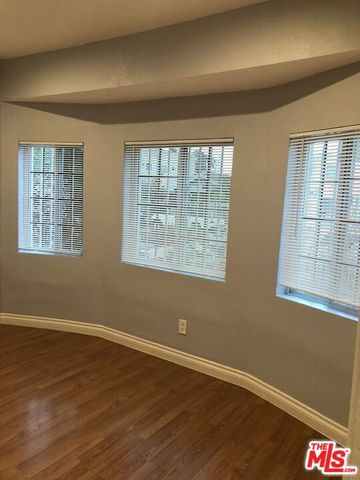 721 W 41st Drive, Los Angeles, CA 90037