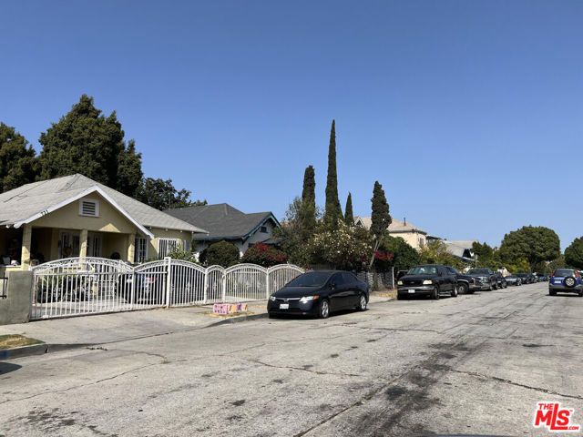 721 W 41st Drive, Los Angeles, CA 90037